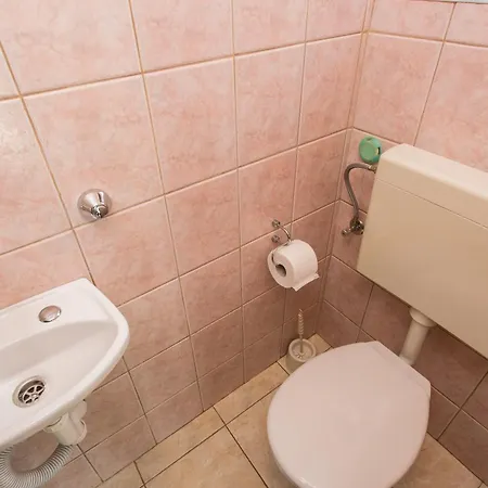 Cekovic Apartment Šilo