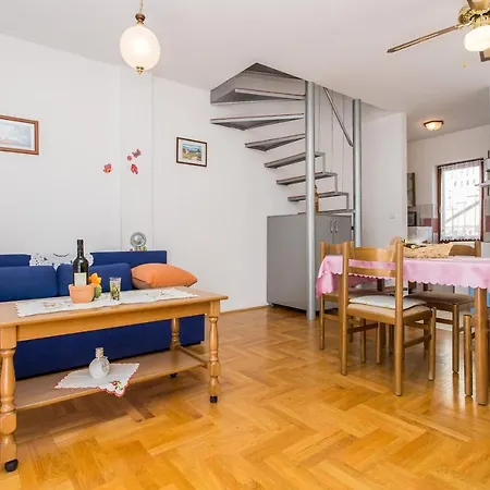 Cekovic Apartment *