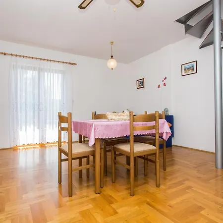 Cekovic Apartment