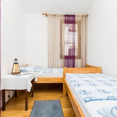 Apartment Cekovic *